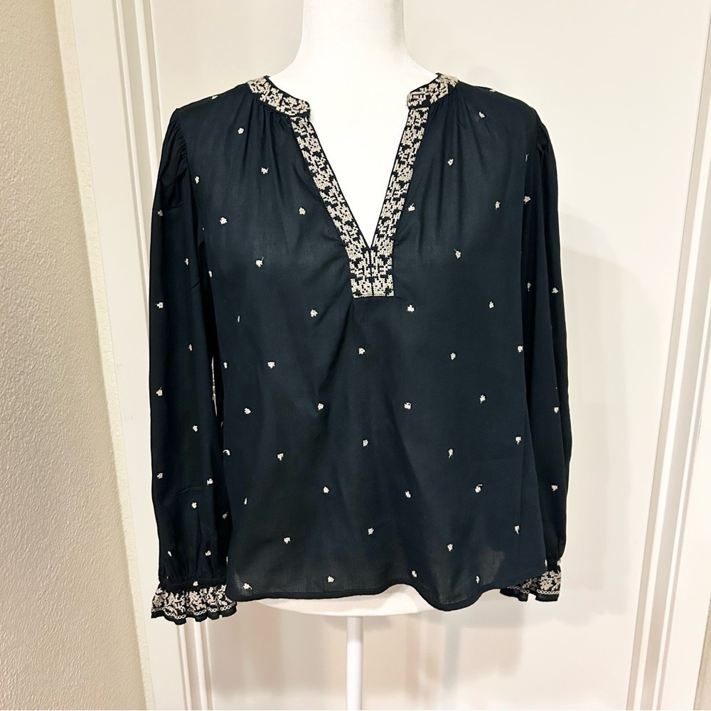 $169 Velvet by Graham & Spencer Ania Embroidered Boho Top size XS black Vneck - Picture 3 of 11